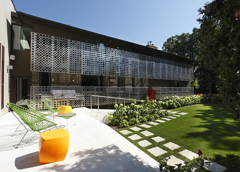 Unit 7 Architecture | Residential - Handsart Residence ZT - EXTERIOR PATIO AND BACKYARD